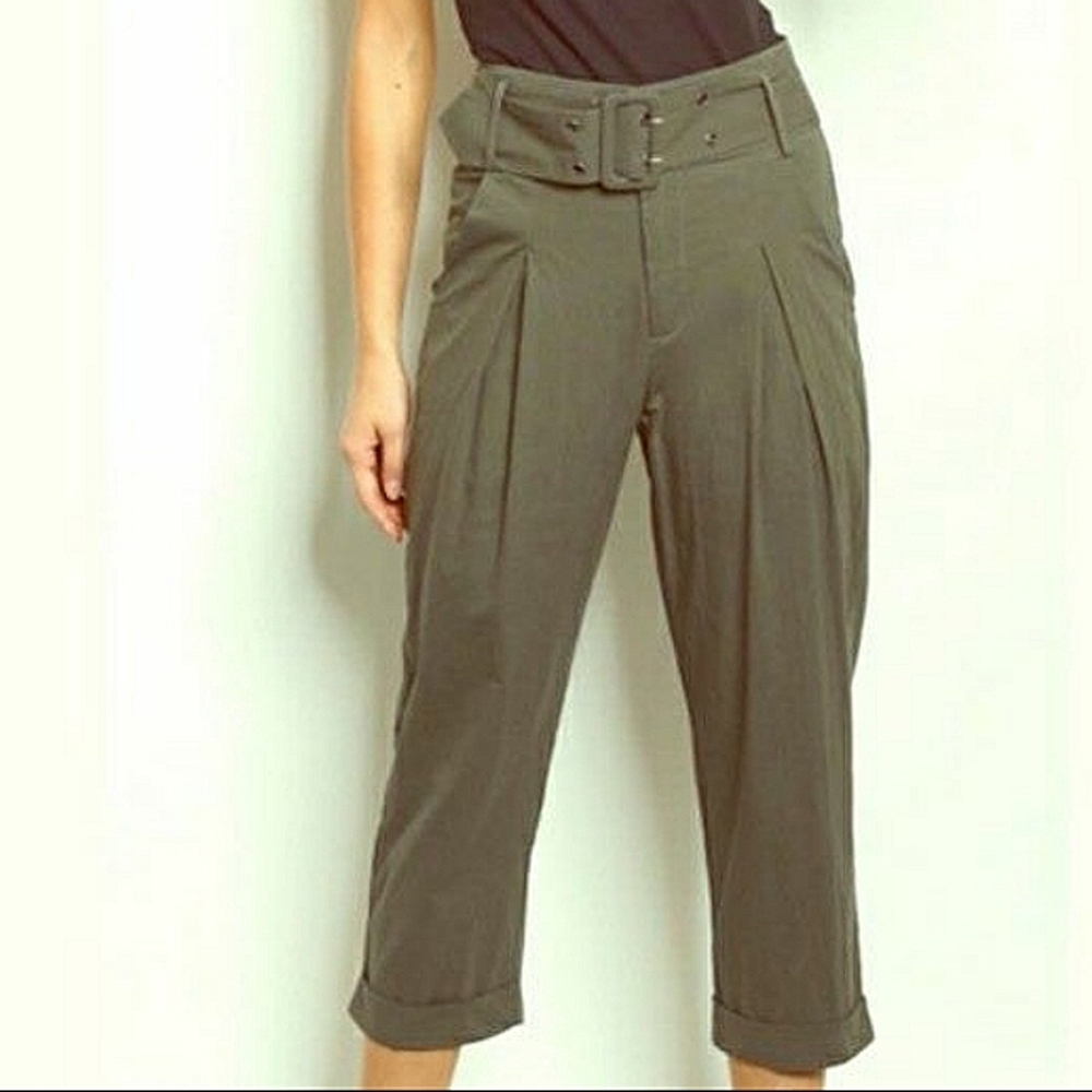 Olive Green Women's Cropped Pants